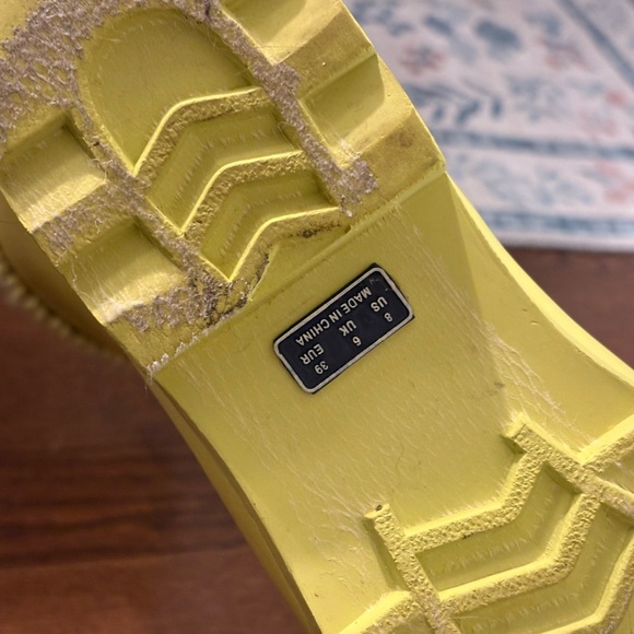 American Eagle Outfitters Yellow Winter Rain Boots - Picture 9 of 10